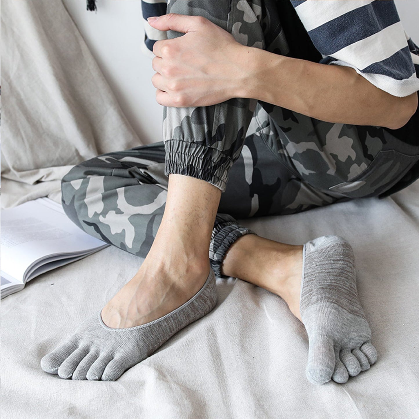 ZFSOCK's 5 Finger No-Show Neutral Colors Anti-Slip Men's Socks - Comfortable and Secure (4 Pairs)
